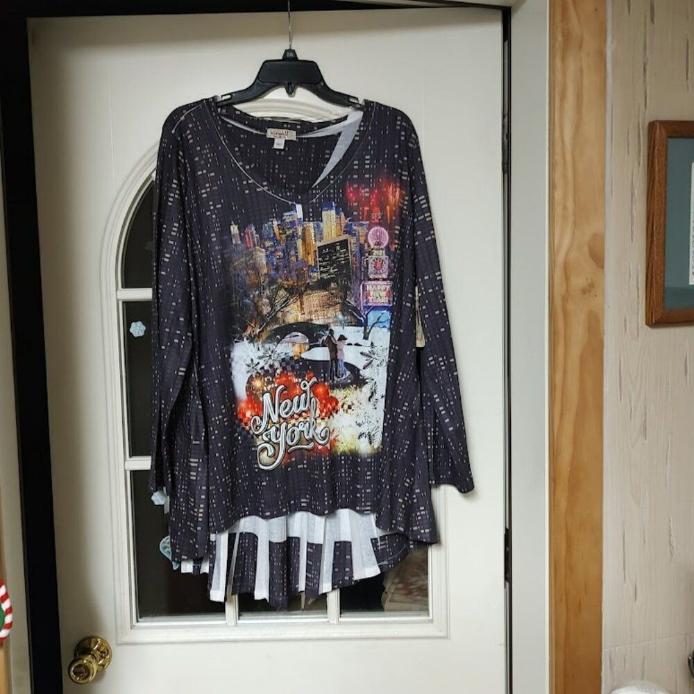 New One World Black Multi-Color New York Christmas New Year Tunic Top Women's 1X